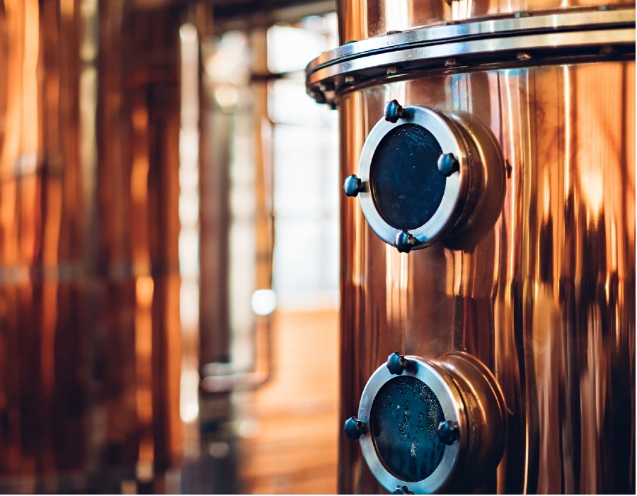 copper distilling tank