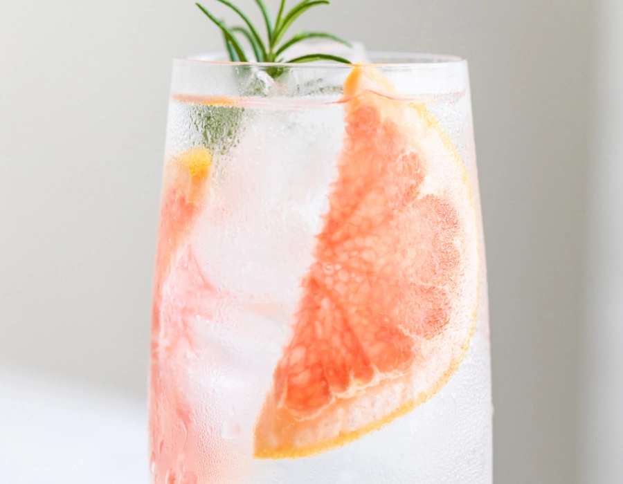 vodka soda with grapefruit