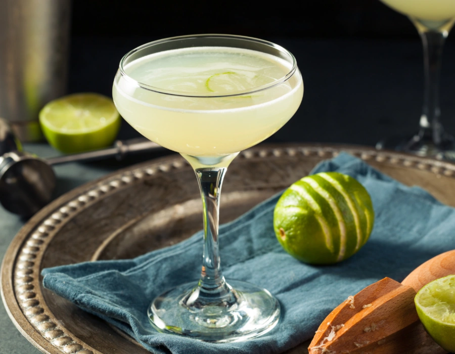 lime and lemon juice gin drink